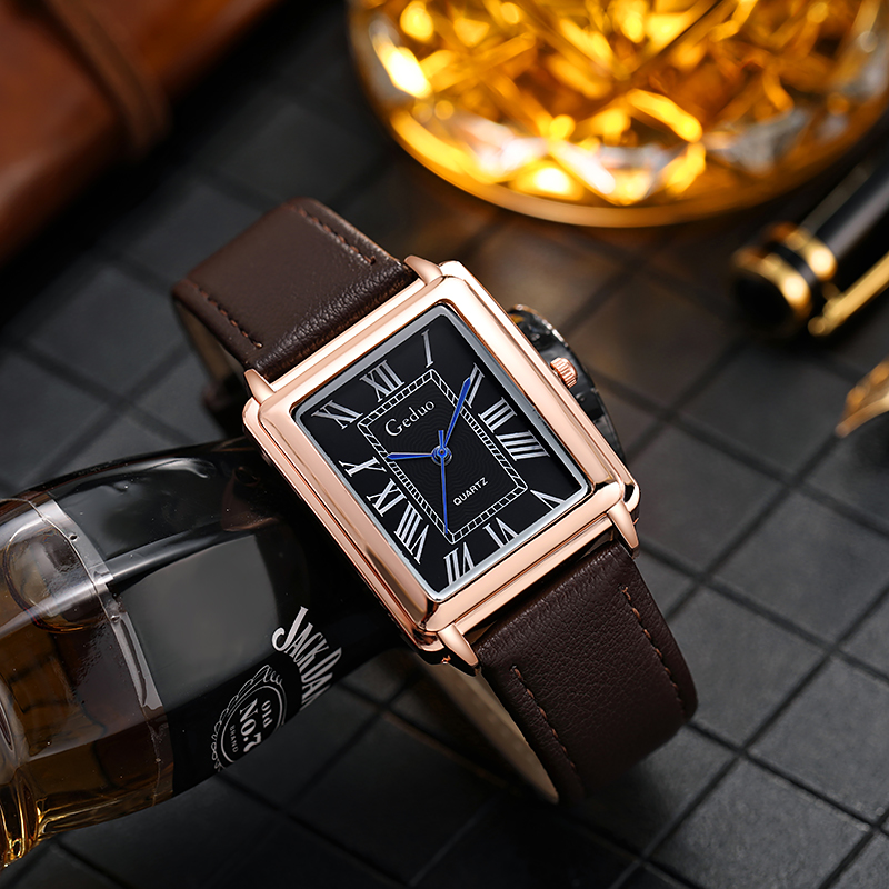 新しいファッションの高級デザイナー長方形ダイヤルクォーツ時計 - Leather Watch Band Men のレビューと価格