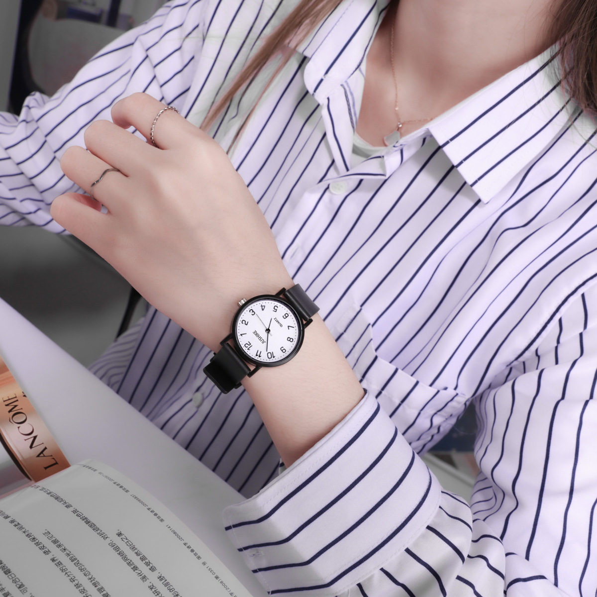 Yikaze-シンプルなクォーツ時計,シリコンストラップ,ビ - Silicone Band Women のレビューと価格