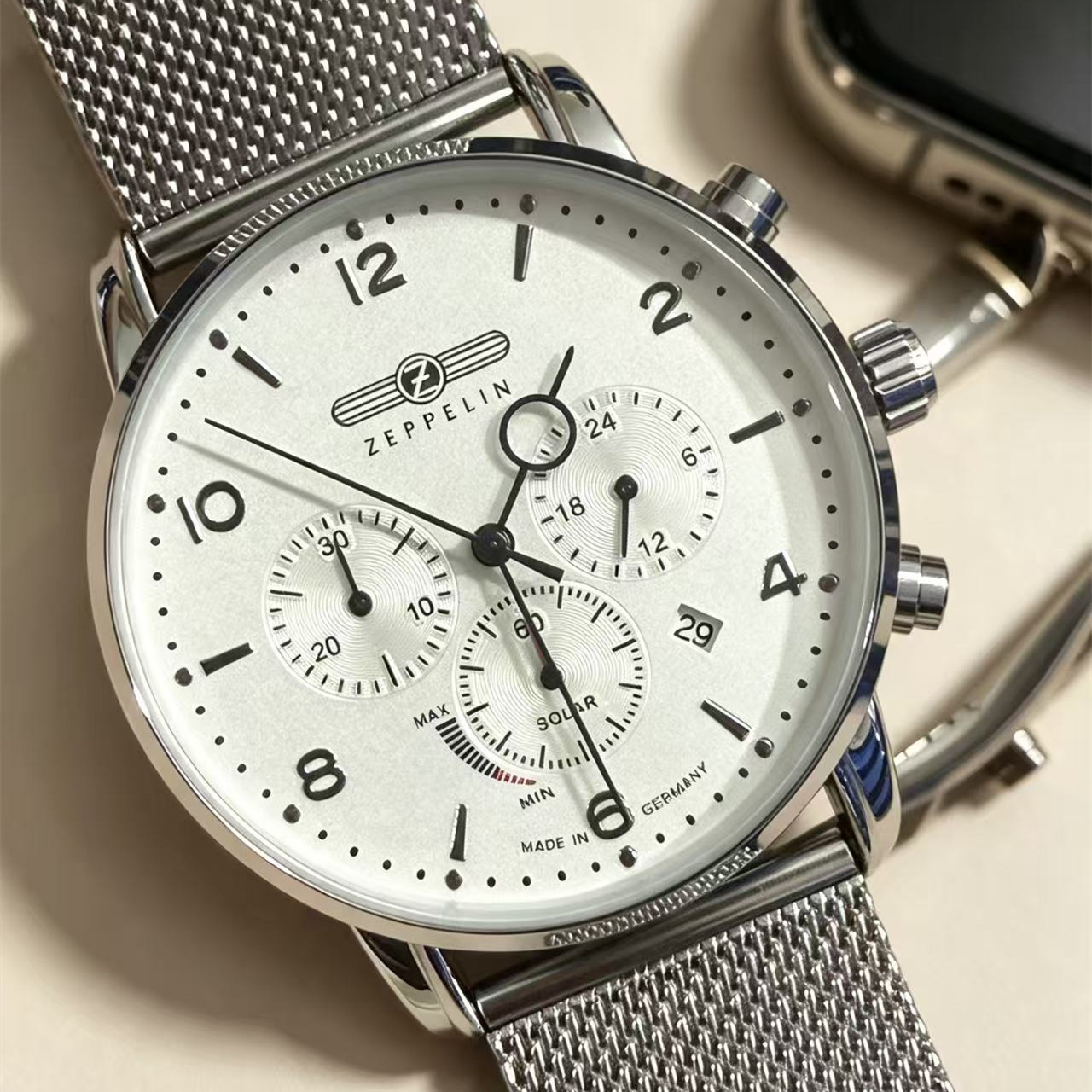 ツェッペリン飛行船自動日付メンズケースレザーバンドファッショ - Leather Watch Band Men のレビューと価格