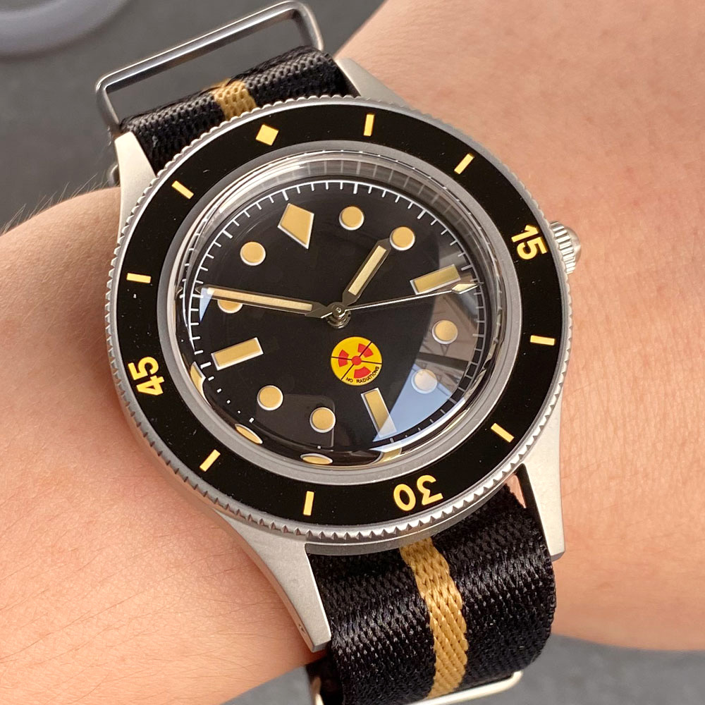 タンドリオ 50ファゾムズ ジャパン NH35 ダイバーズウ - Seiko Watch Presage のレビューと価格
