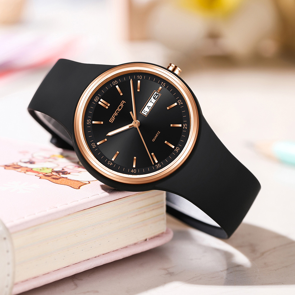 ファッションカレンダー高品質の女性のクォーツ時計シリコーンス - Silicone Band Women のレビューと価格